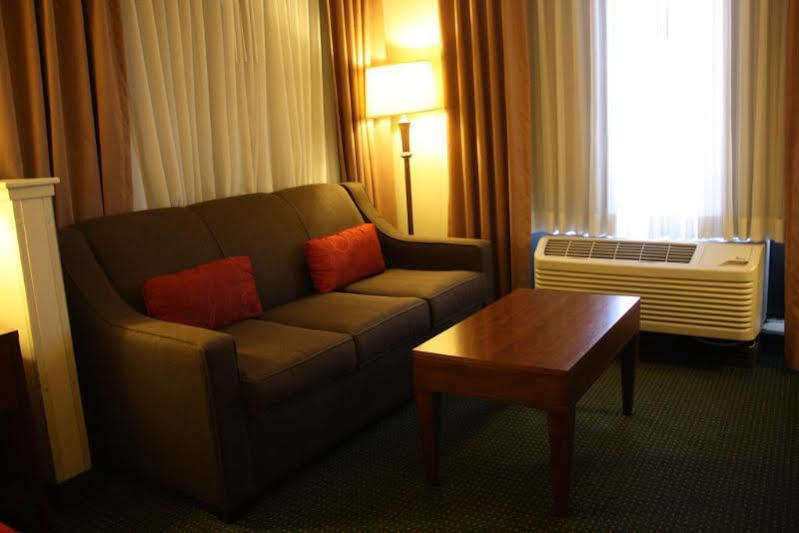 Comfort Suites Denver Ngoại thất bức ảnh