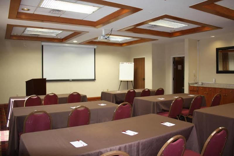 Comfort Suites Denver Ngoại thất bức ảnh